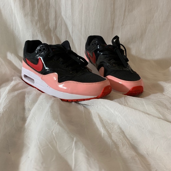 air max 1 valentine's day